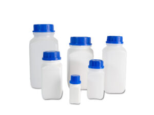 bouteilles en plastique blanches rectangulaires et carrées